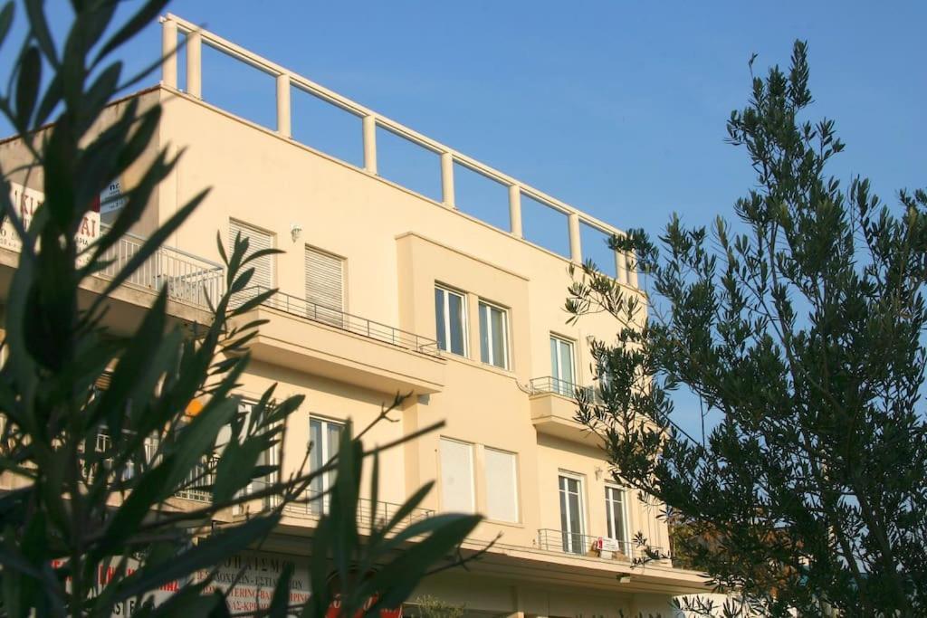 Sacred Way Rooftop Apartment *